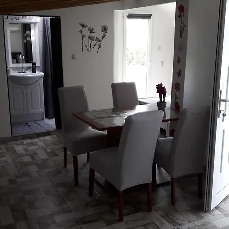 Miocic Apartment